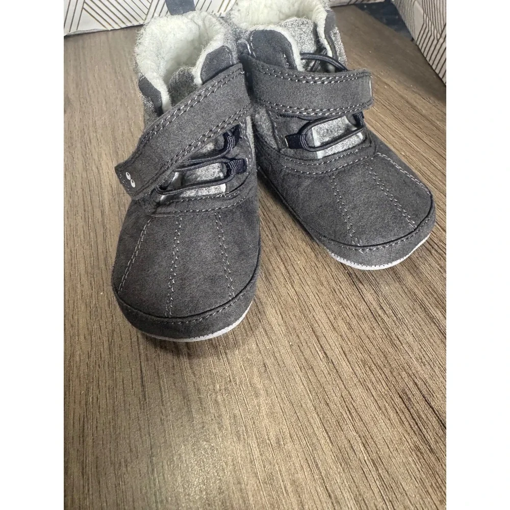 Surprize by Stride Rite Baby Boots Gray Faux Fur Lined Soft Sole 12-18 Months